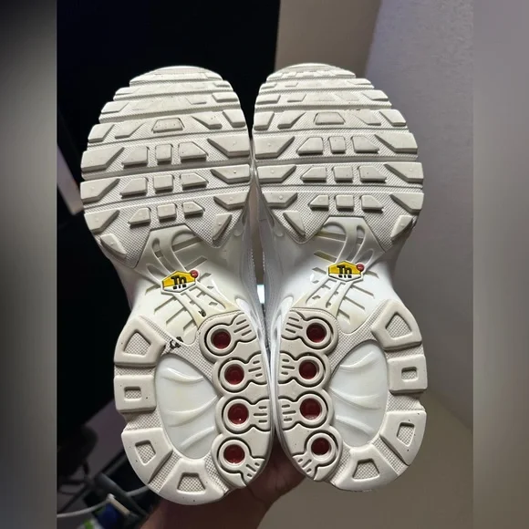 Nike Air Max Plus - Picture 9 of 10